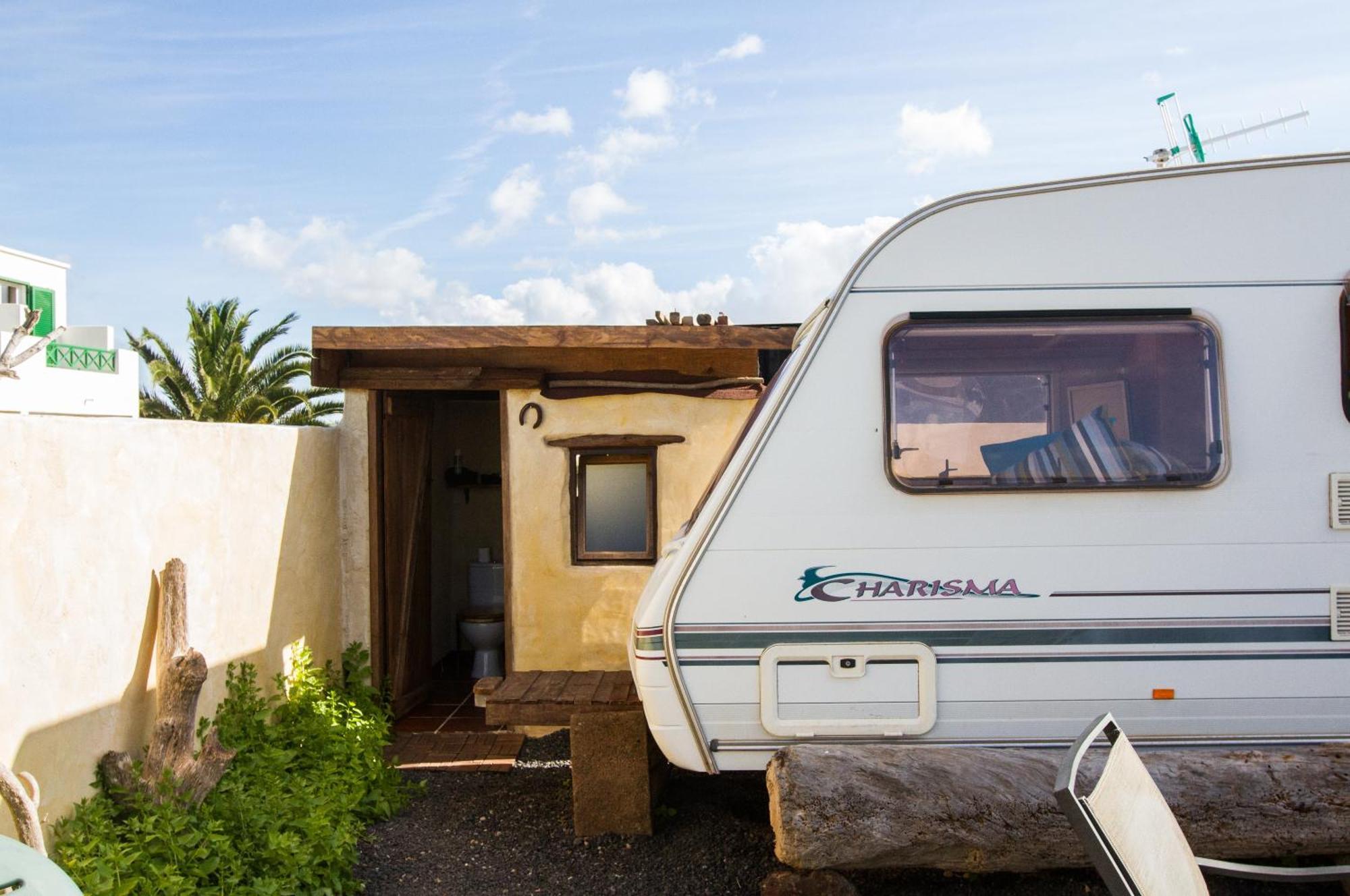 Caravan Apartment Тинахо Екстериор снимка